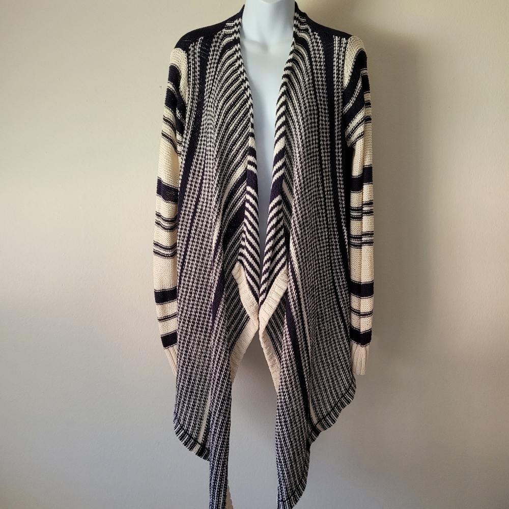 Lucky Brand Wrapped Cardigan - Picture 5 of 10
